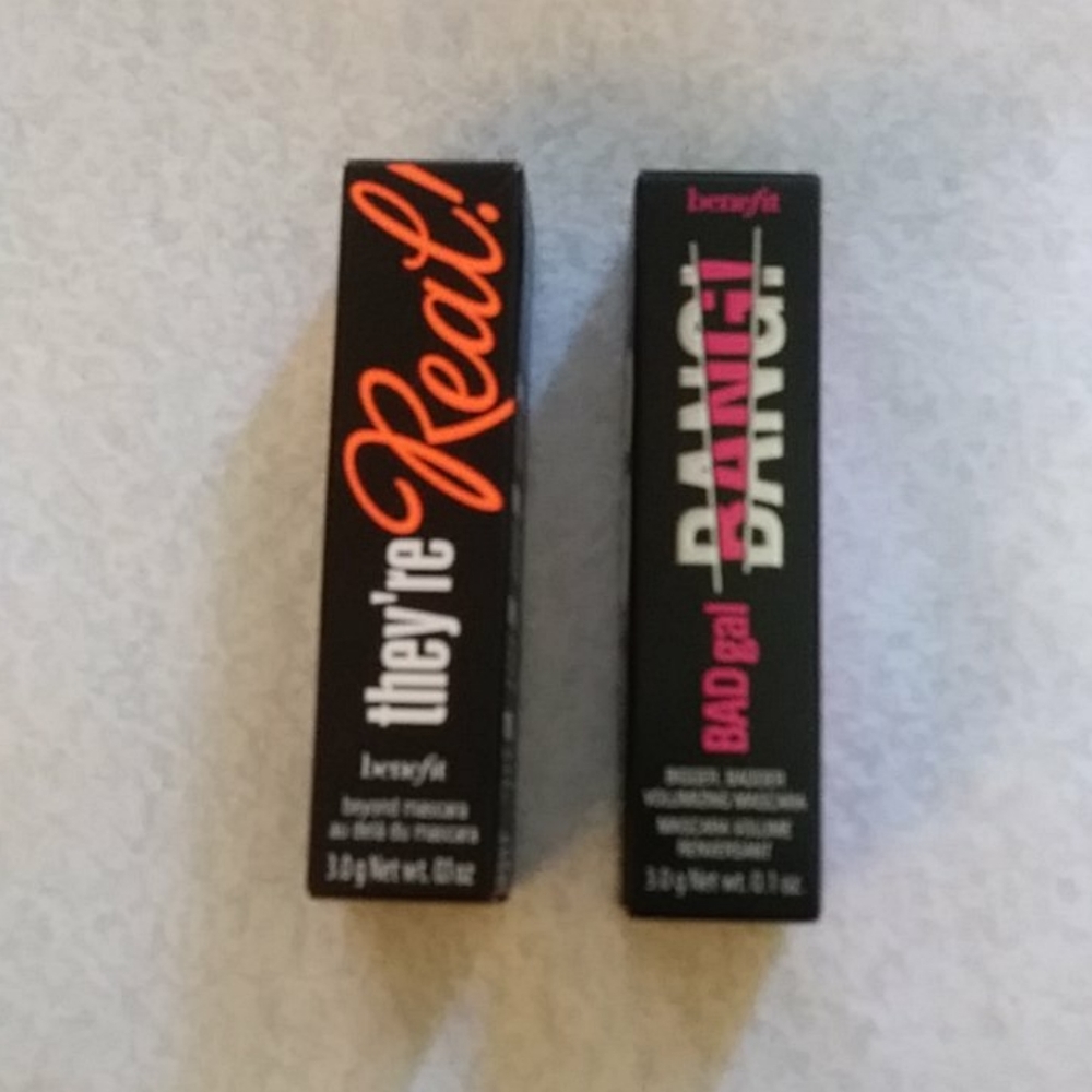 Benefit mascera
